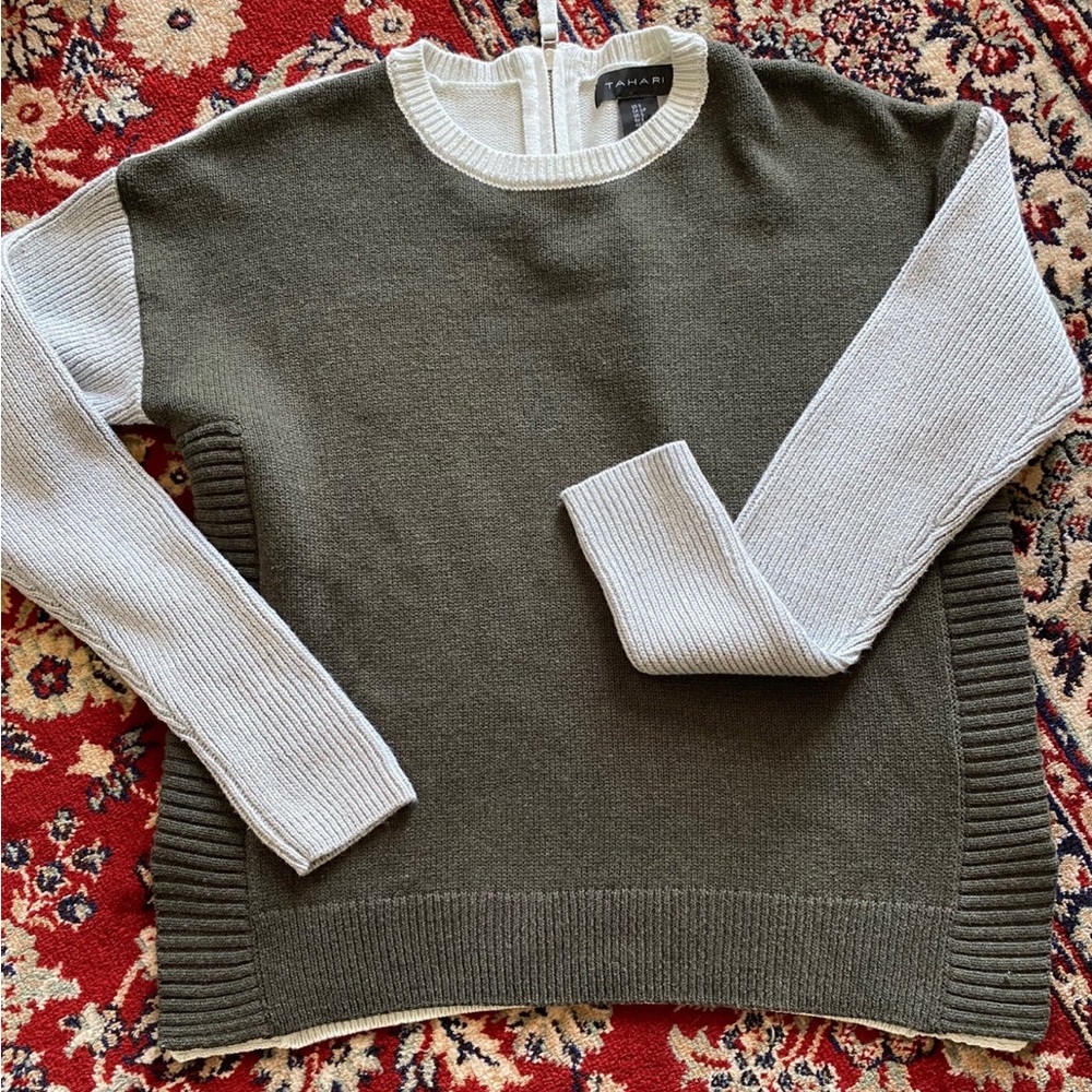 Tahari olive and cream color block sweater size small